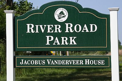 River Road Park sign